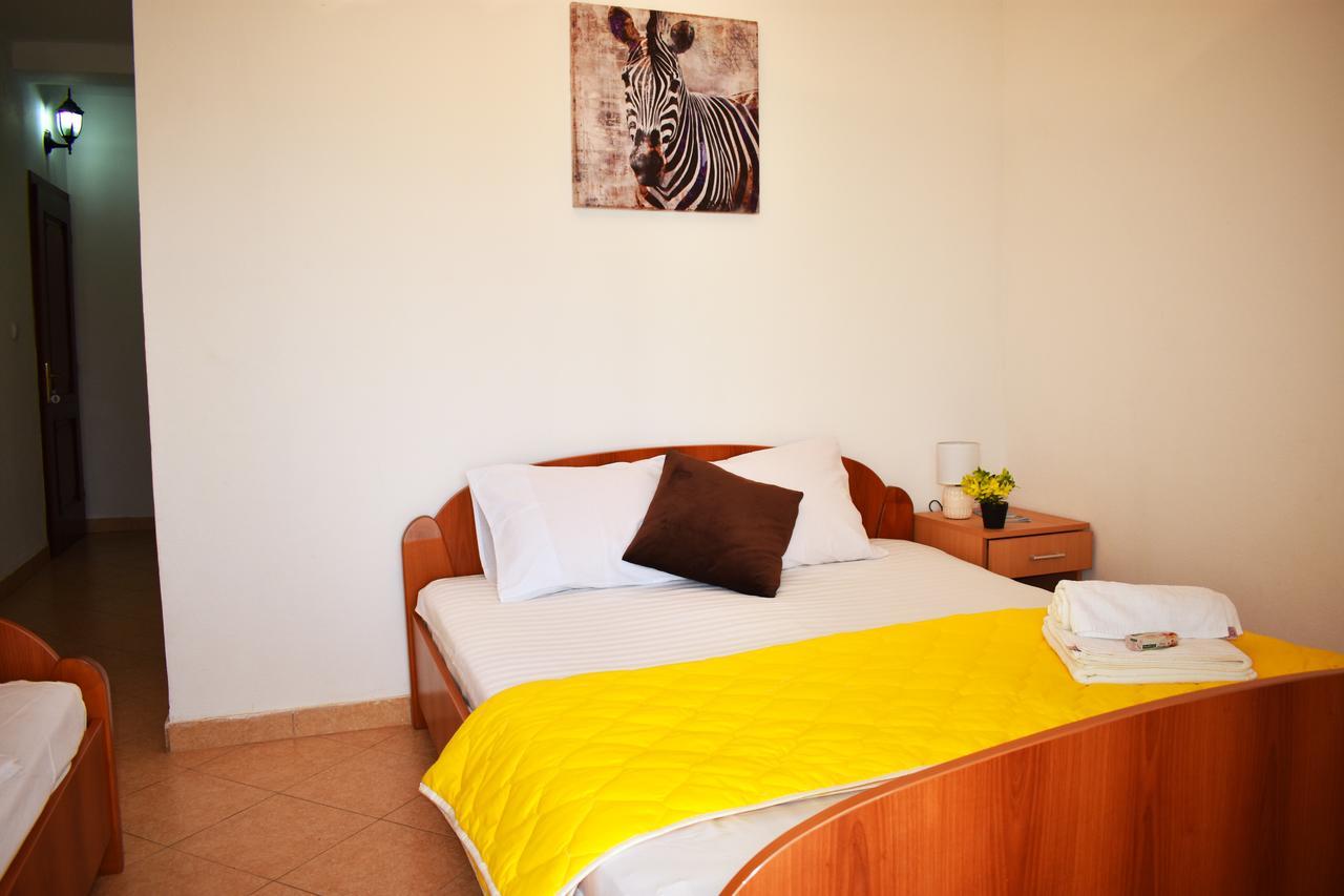 Beach Walk Apartments Улцинь Экстерьер фото